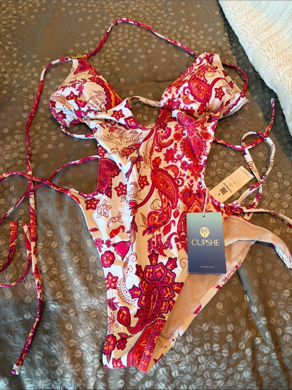 Cupshe White One-Piece Swimsuit with Pink Paisley Print
